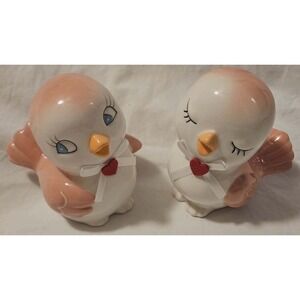 Vintage-Style Ceramic Love Birds Figurines – Pink & White – Set of 2